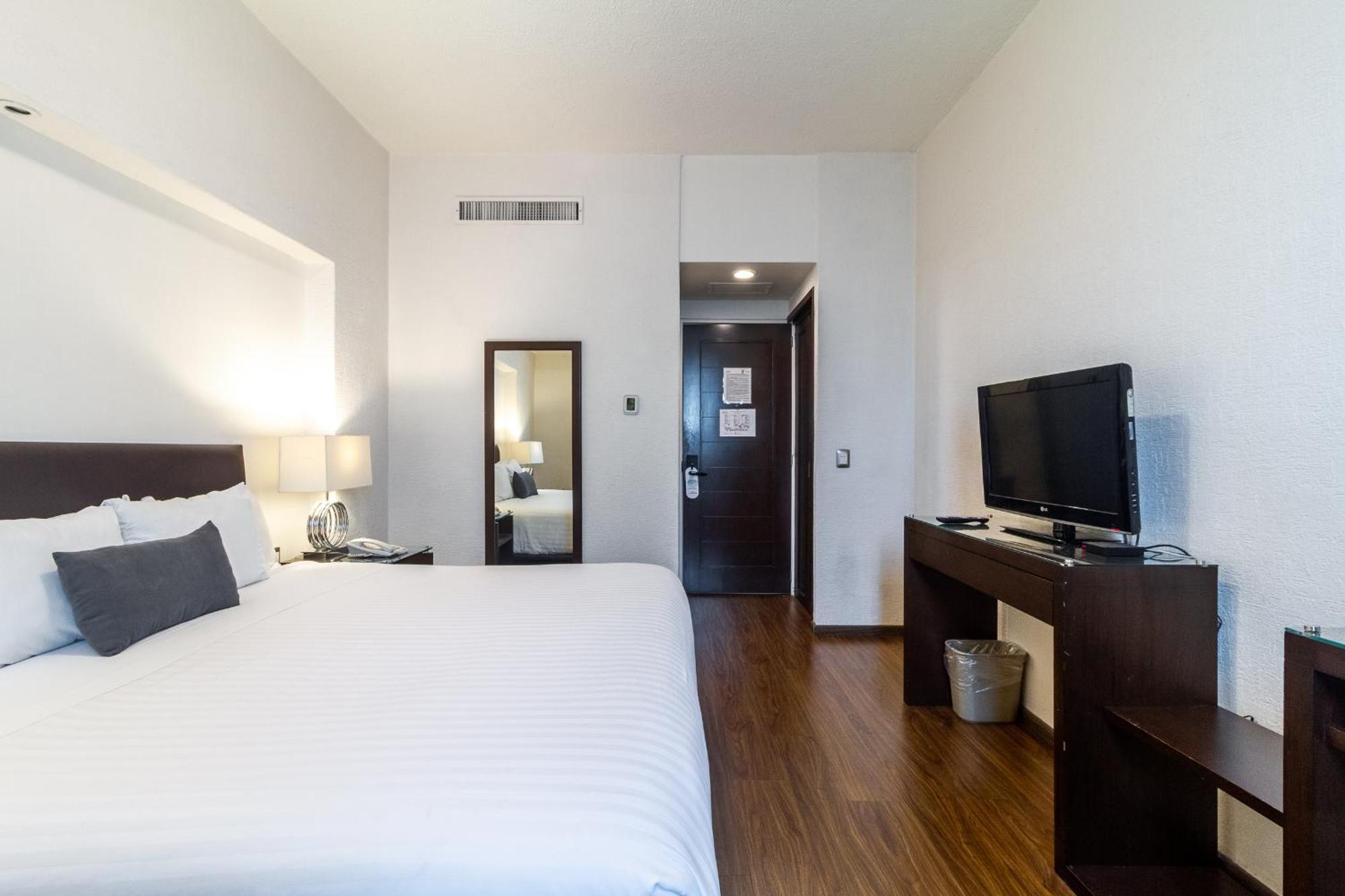 Hotel Meson Ejecutivo Guadalajara Minerva - Av Mexico Esterno foto